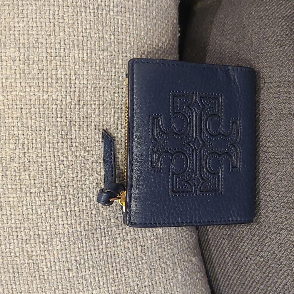 Tory Burch zipper wallet